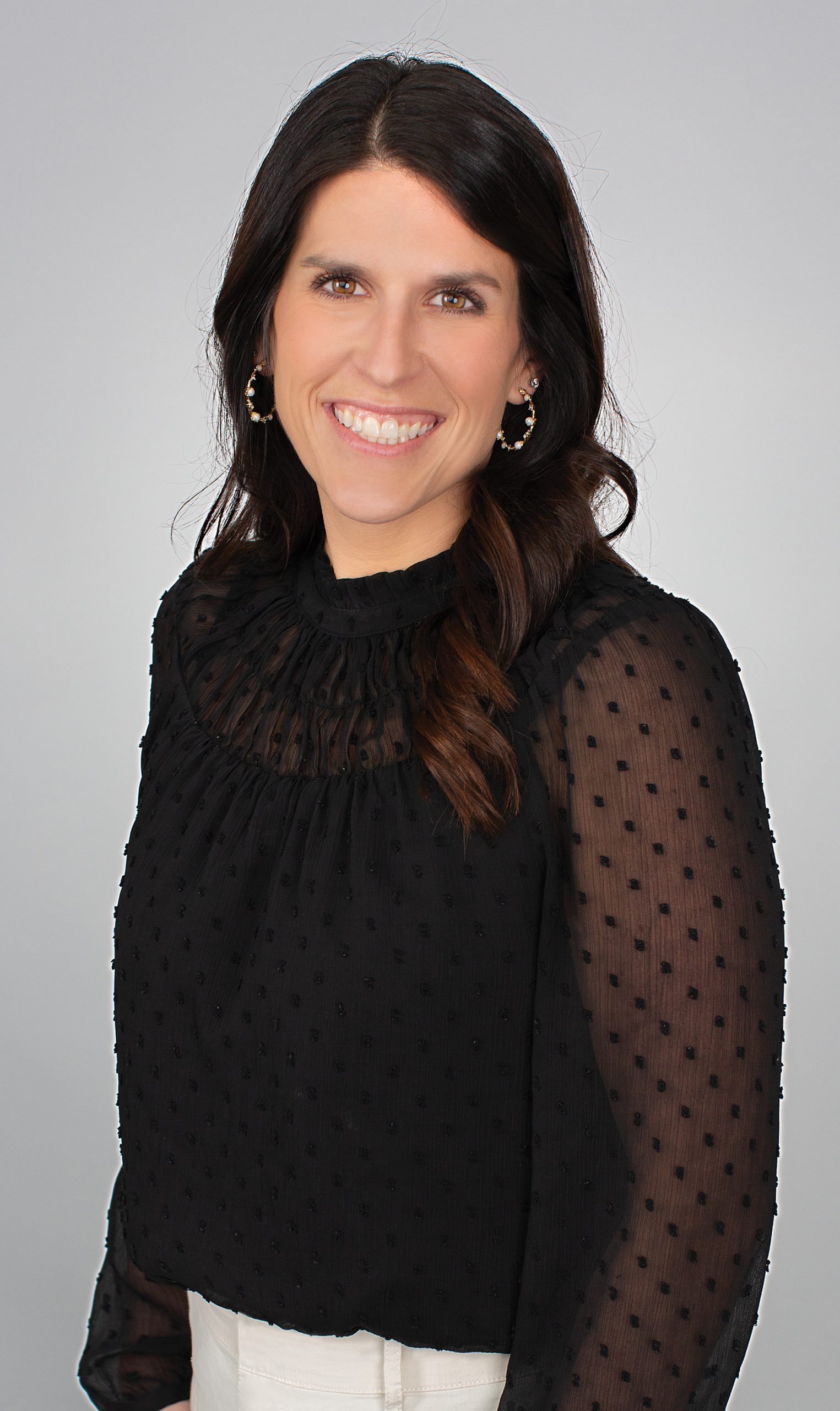 240125_Annie-Abraham_Vertical_01